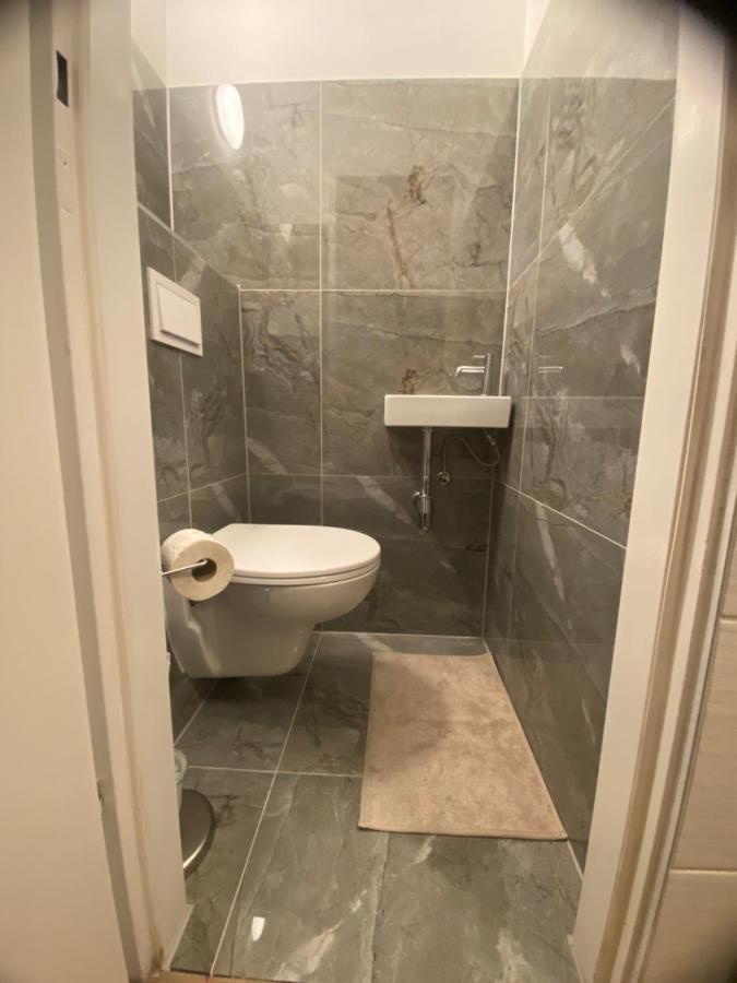 Flatprovider Hp Apartment Viena Exterior foto